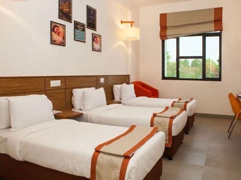 Max Hotels Jabalpur Ngoại thất bức ảnh
